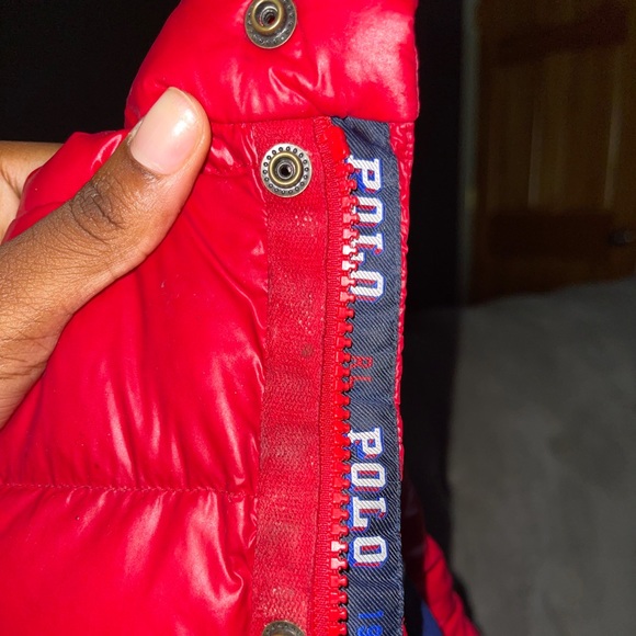 Cherry red shiny puffer Ralph Lauren jacket - Picture 4 of 9